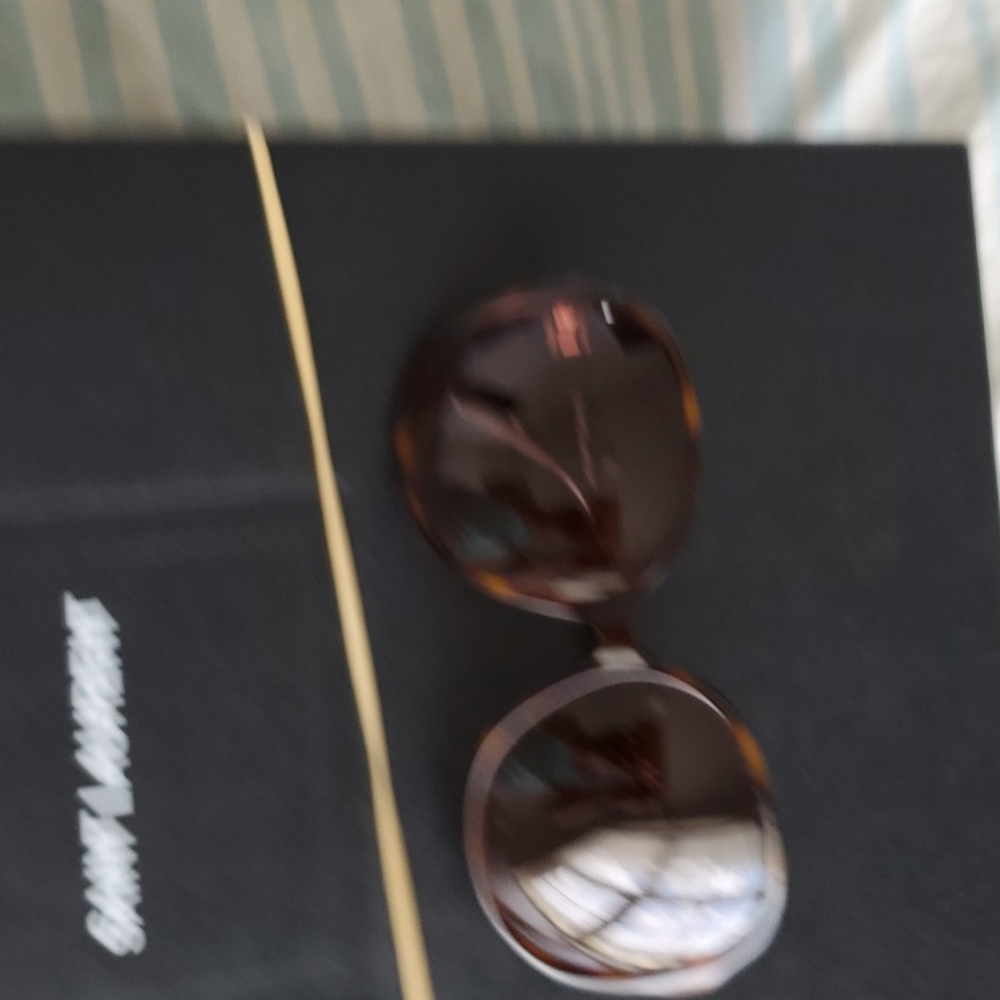Used  Eyewear - Picture 2 of 3